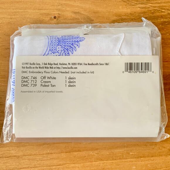 Bucilla Special Edition #64691 Vtg Stamped Cross Stitch Monogram Towels - NIP - Picture 4 of 6